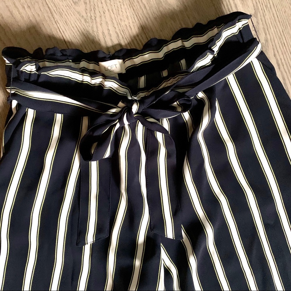🛍NWT🛍 Striped Wide-Leg Crop Pants - Picture 3 of 6